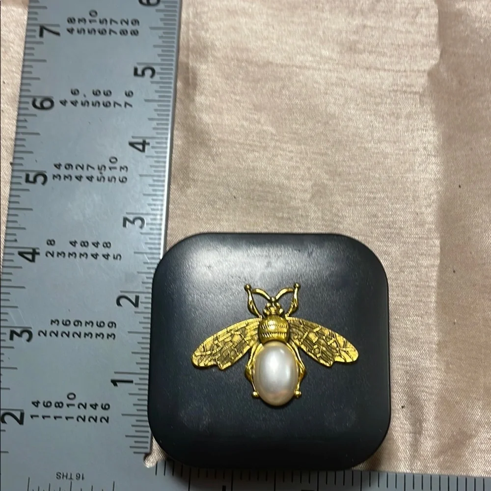Gold Bee Embellished BlackContact Case w/mirror NWOT